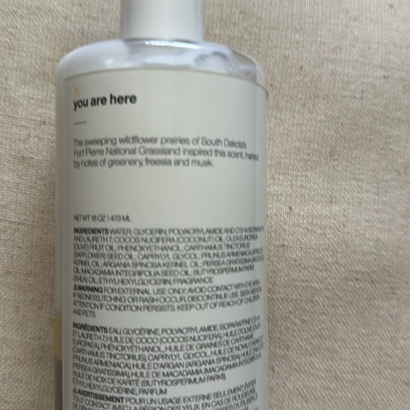 NWT CRATE & BARREL Wildflower Prarie x Summer Sky  Scented Hand/ Body Lotion - Picture 3 of 3